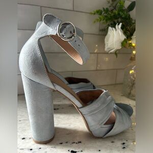 BCBGeneration Suede Blue Heels Open Toe Crossover Cloth Comfort